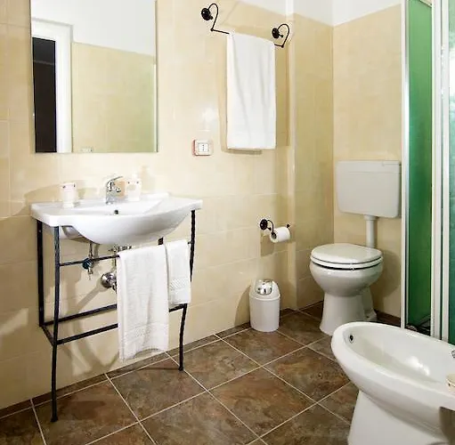 לינה וארוחת בוקר Kilometrozero 3*